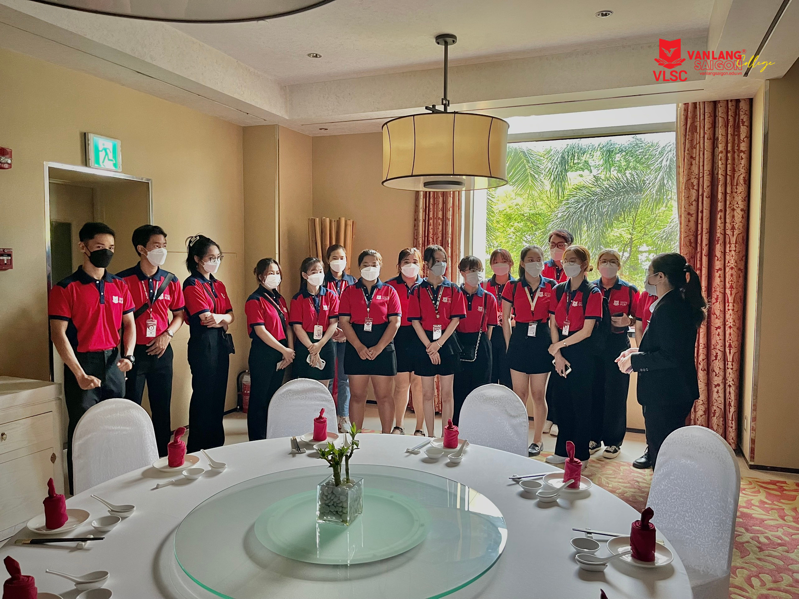 Một ngày trải nghiệm Hotel tour thú vị của sinh viên ngành Quản trị khách sạn - trường Cao đẳng Văn Lang Sài Gòn