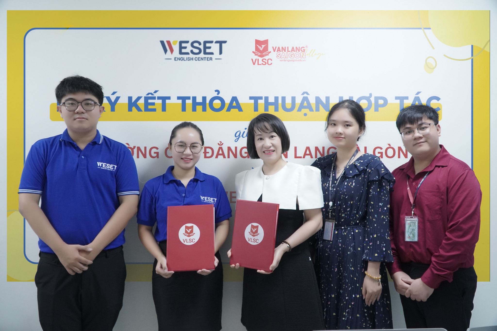 Cao đẳng Văn Lang Sài Gòn và WESET English Center ký kết hợp tác, mang đến thêm nhiều cơ hội rèn luyện tiếng anh thực chiến cho sinh viên VLSC 