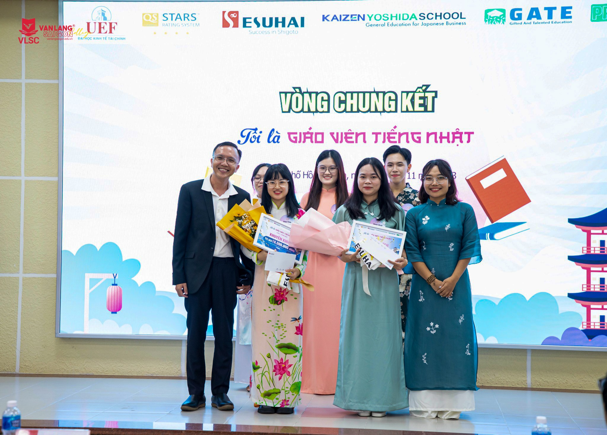 Sinh viên năm nhất Cao đẳng Văn Lang Sài Gòn tự tin tranh tài và giành giải thưởng tại vòng chung kết cuộc thi 