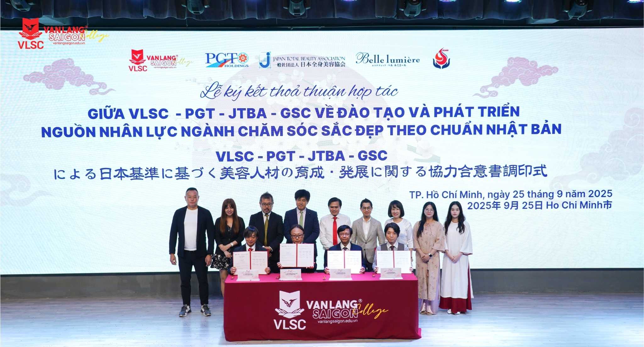 Ngành Chăm sóc sắc đẹp