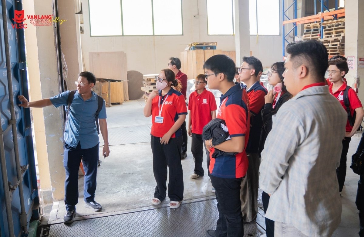 Ngành Logistics