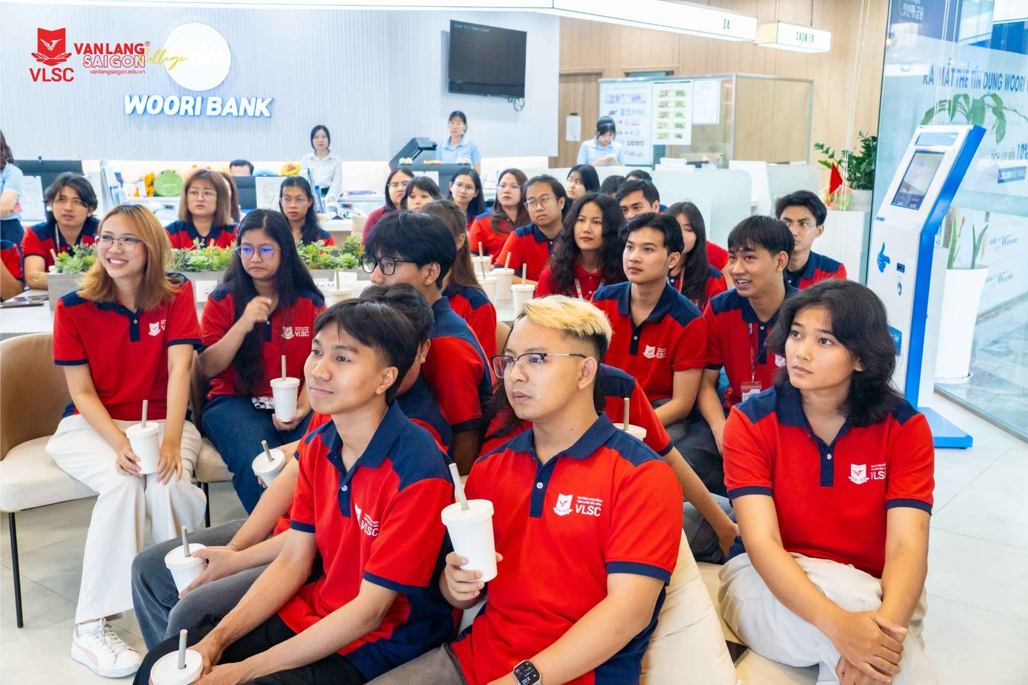 Sinh viên ngành tiếng Hàn VLSC